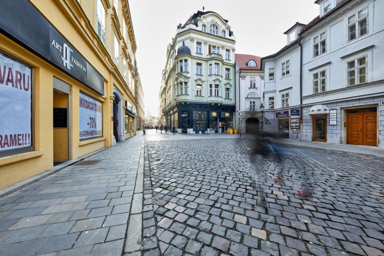 Pikachu'S Gallery - Historical Old Town Bratysława Zewnętrze zdjęcie